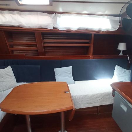 Best Barcelona Boat Experience Sant Adria de Besos Bagian luar foto